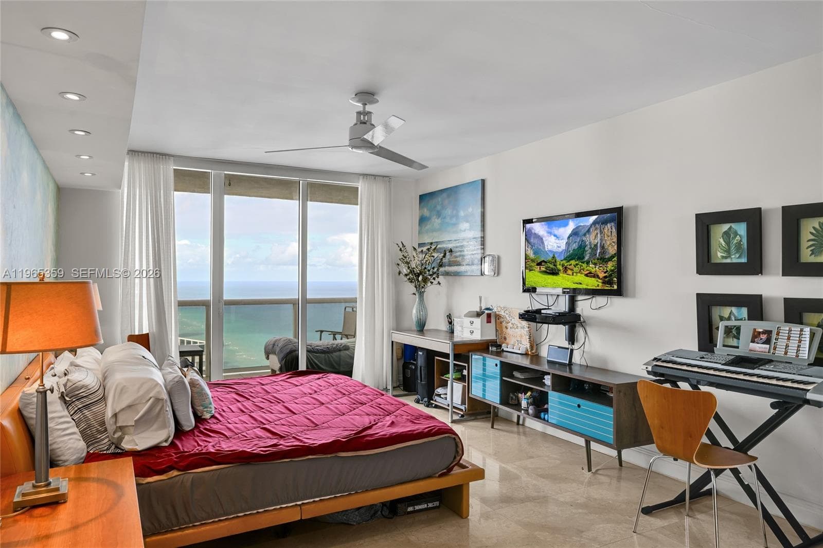 1830 Ocean Dr 4708 photo 11