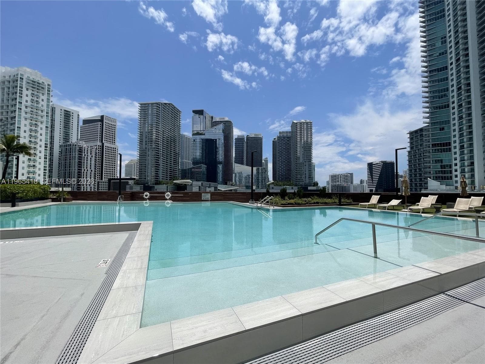 350 S MIAMI AVE 3203 photo 25