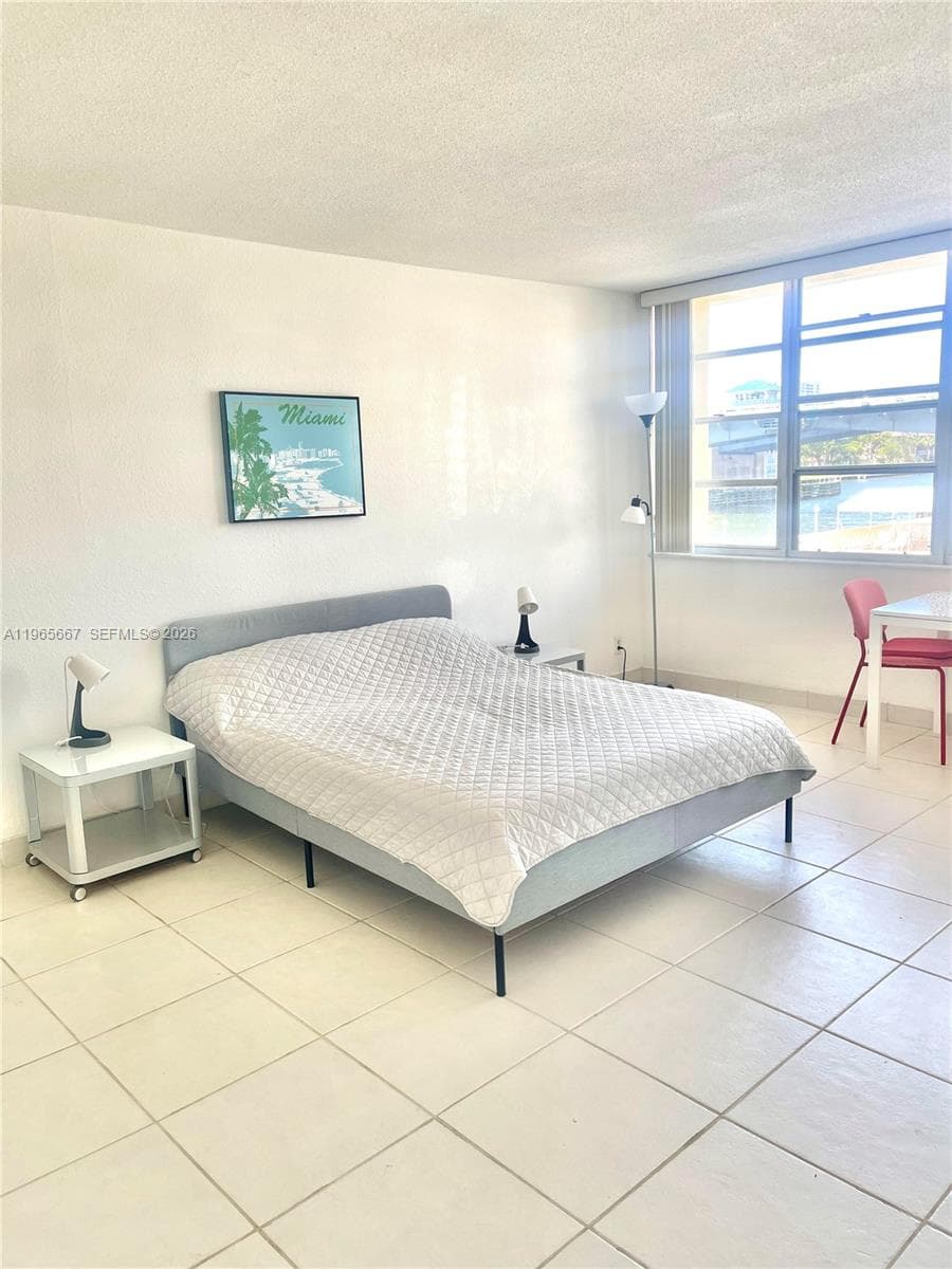 1817 S Ocean Dr 219 photo 6