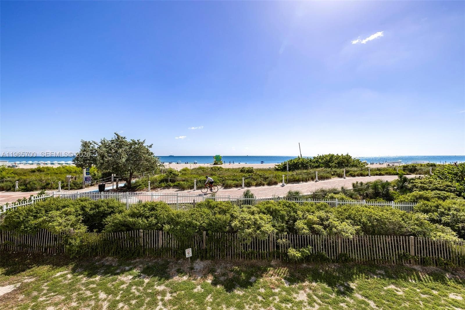 345 Ocean Dr 718 photo 10