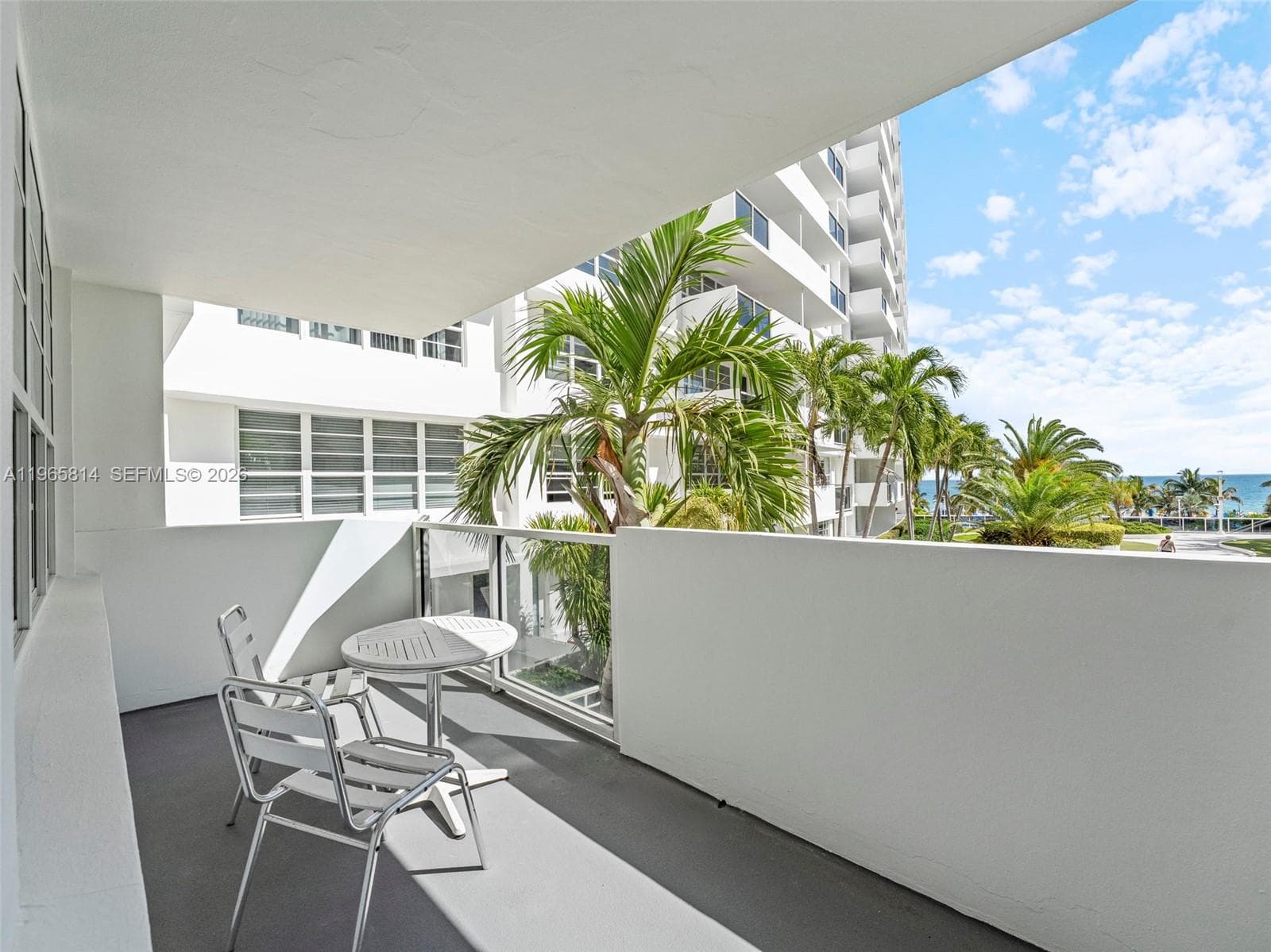 100 Lincoln Rd 417 photo 4