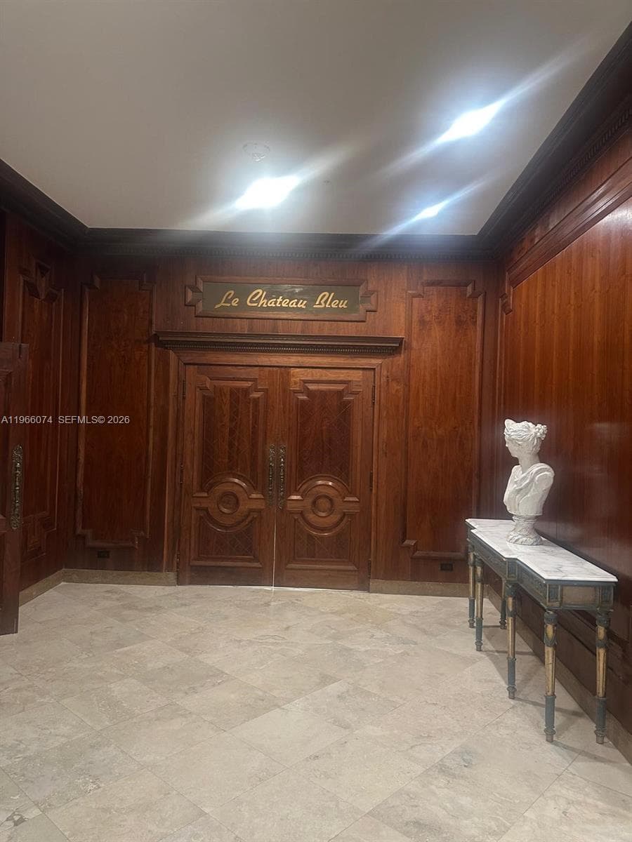 6039 Collins Ave 1625 photo 24