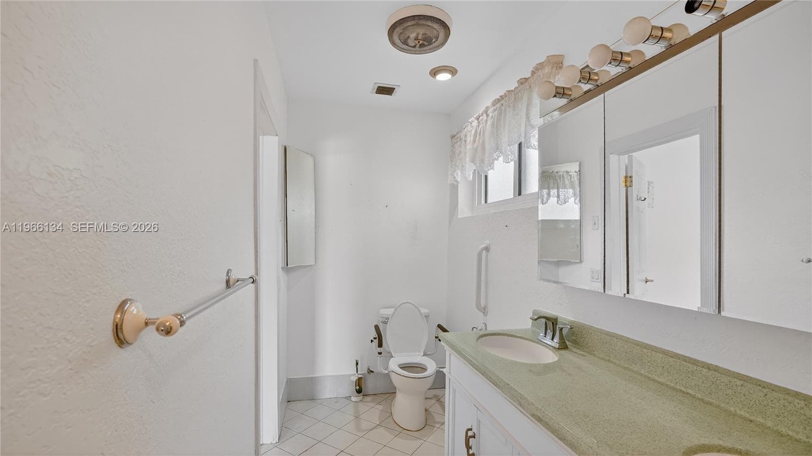 2831 Arthur St photo 17