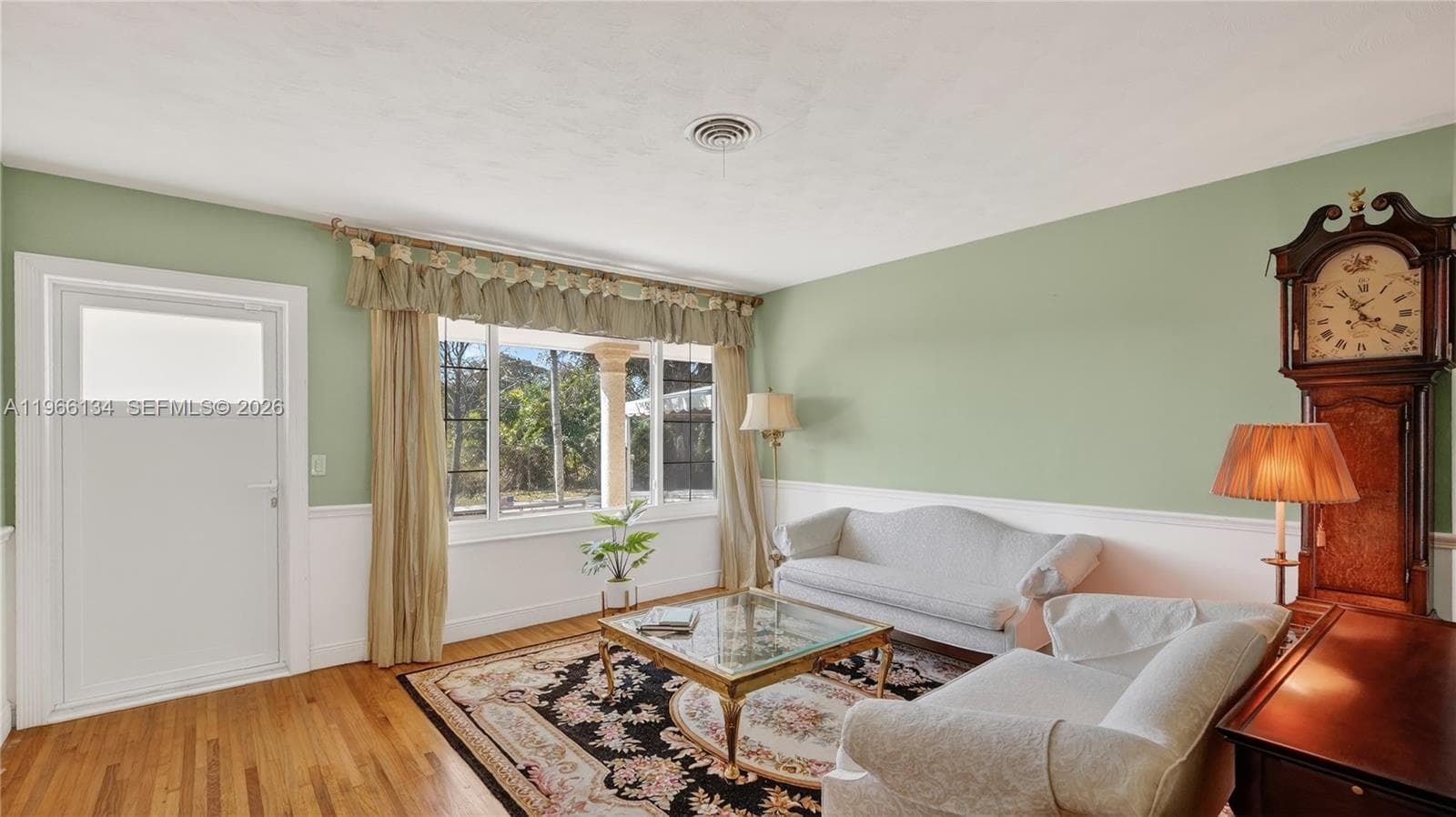 2831 Arthur St photo 9