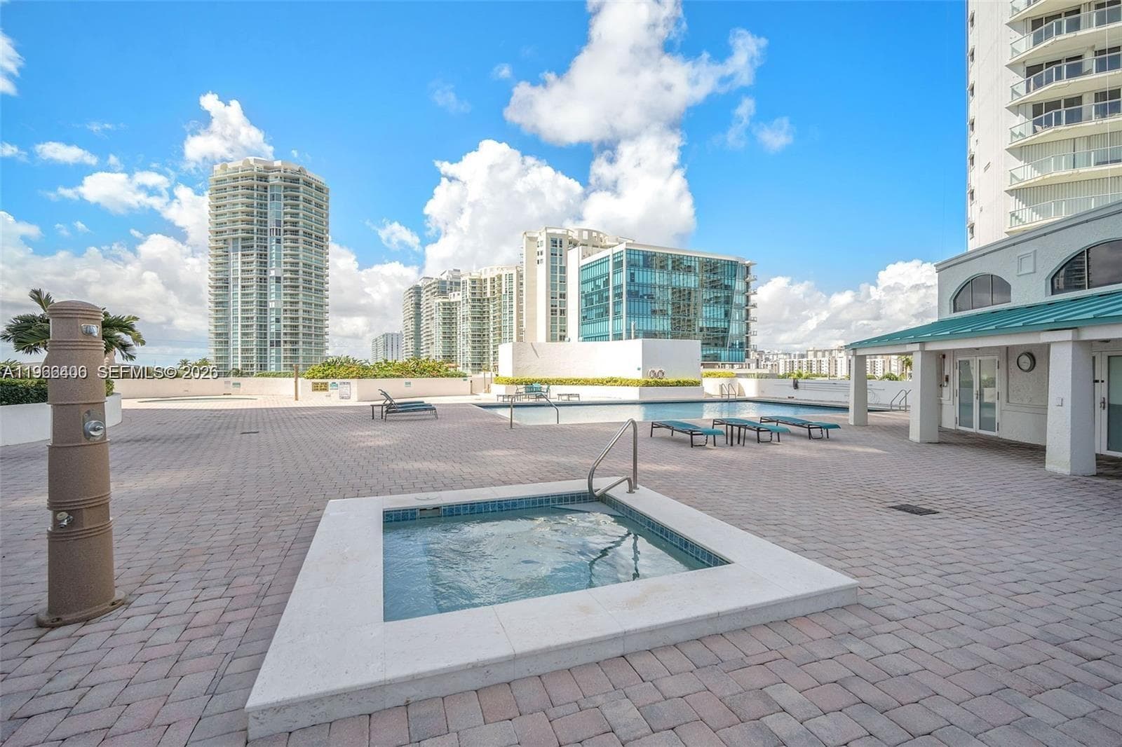 16445 Collins Ave 2328 photo 5