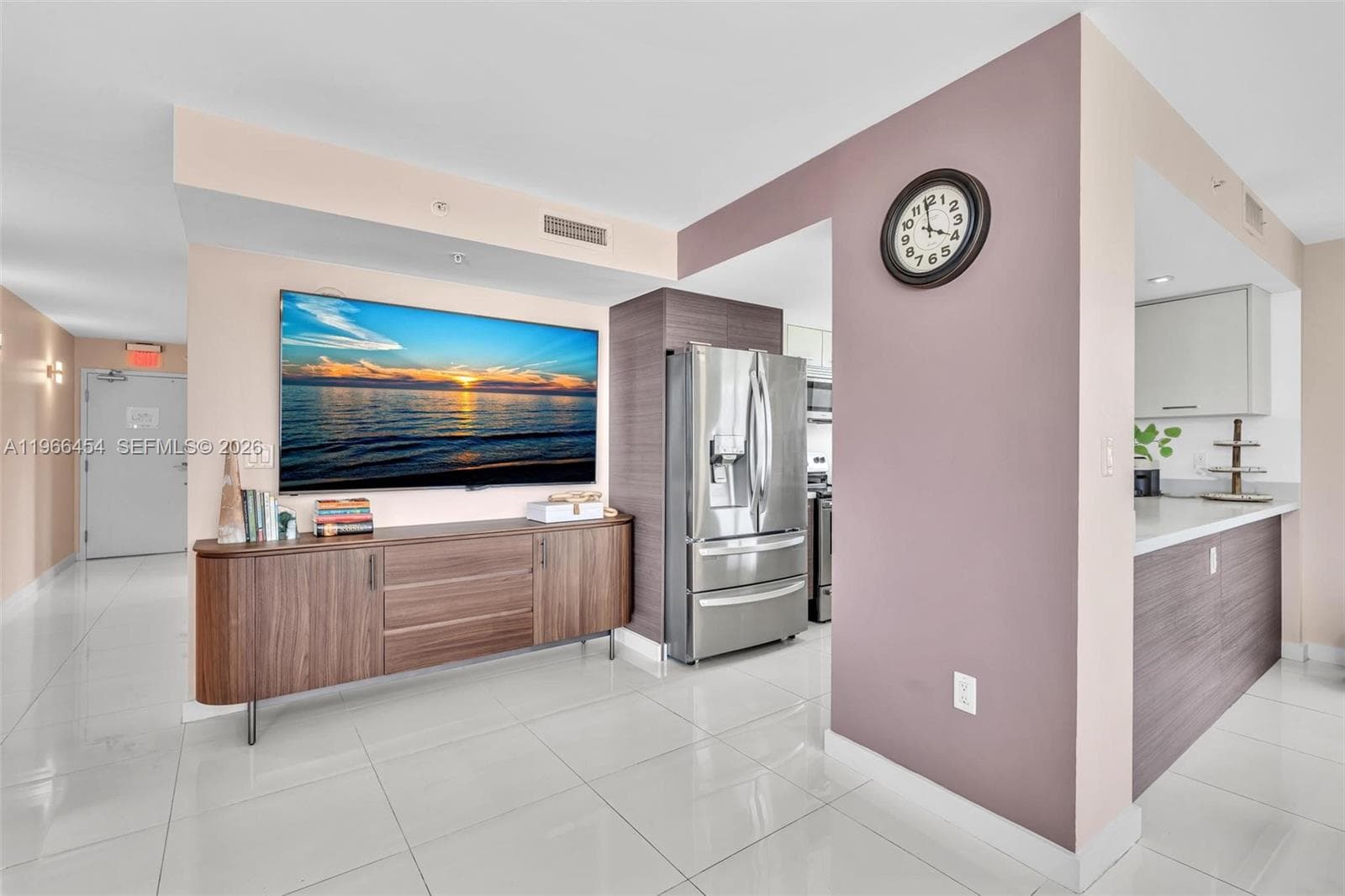 9901 E Bay Harbor Dr 403 photo 13