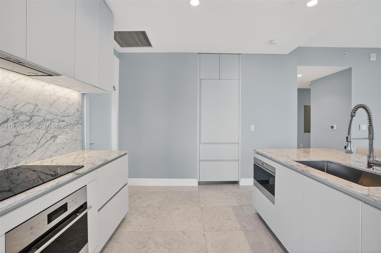 5775 Collins Ave 506 photo 16