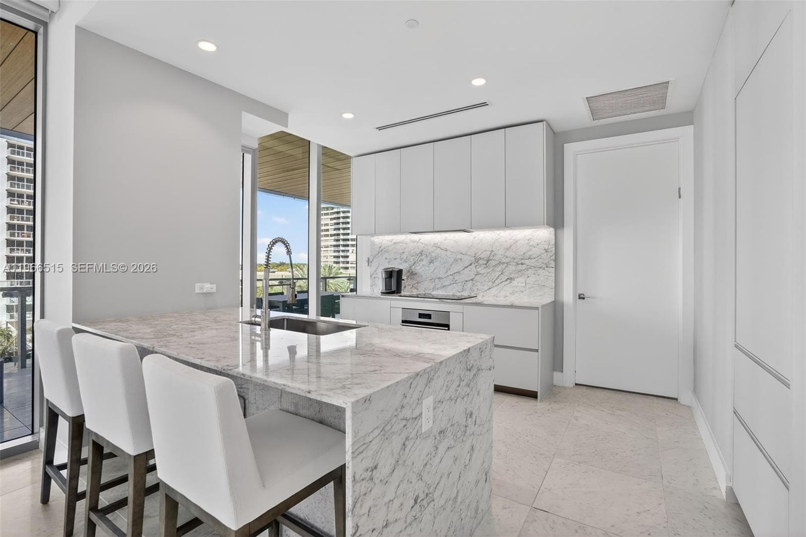 5775 Collins Ave 506 photo 14