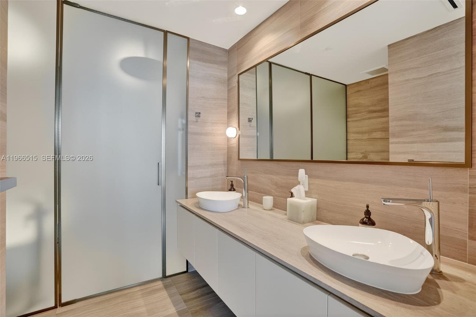 5775 Collins Ave 506 photo 19