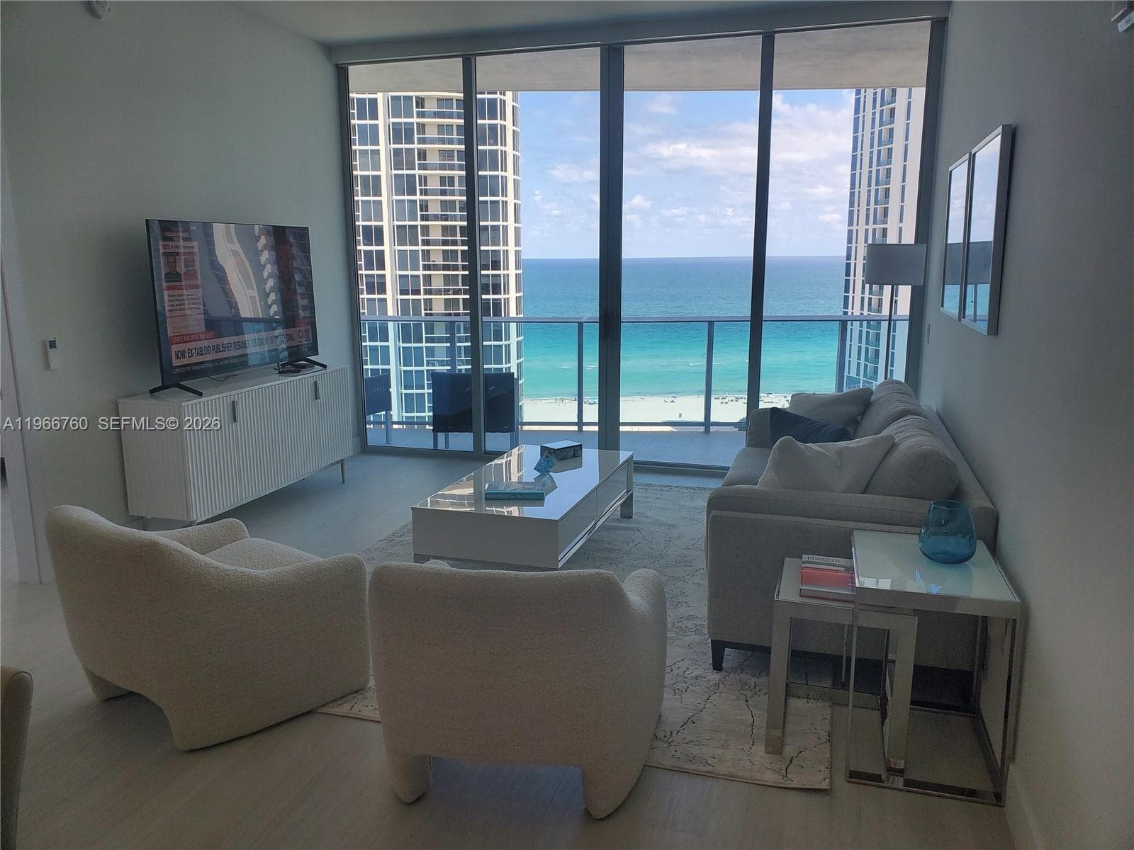 17550 Collins Ave 1403 photo 2