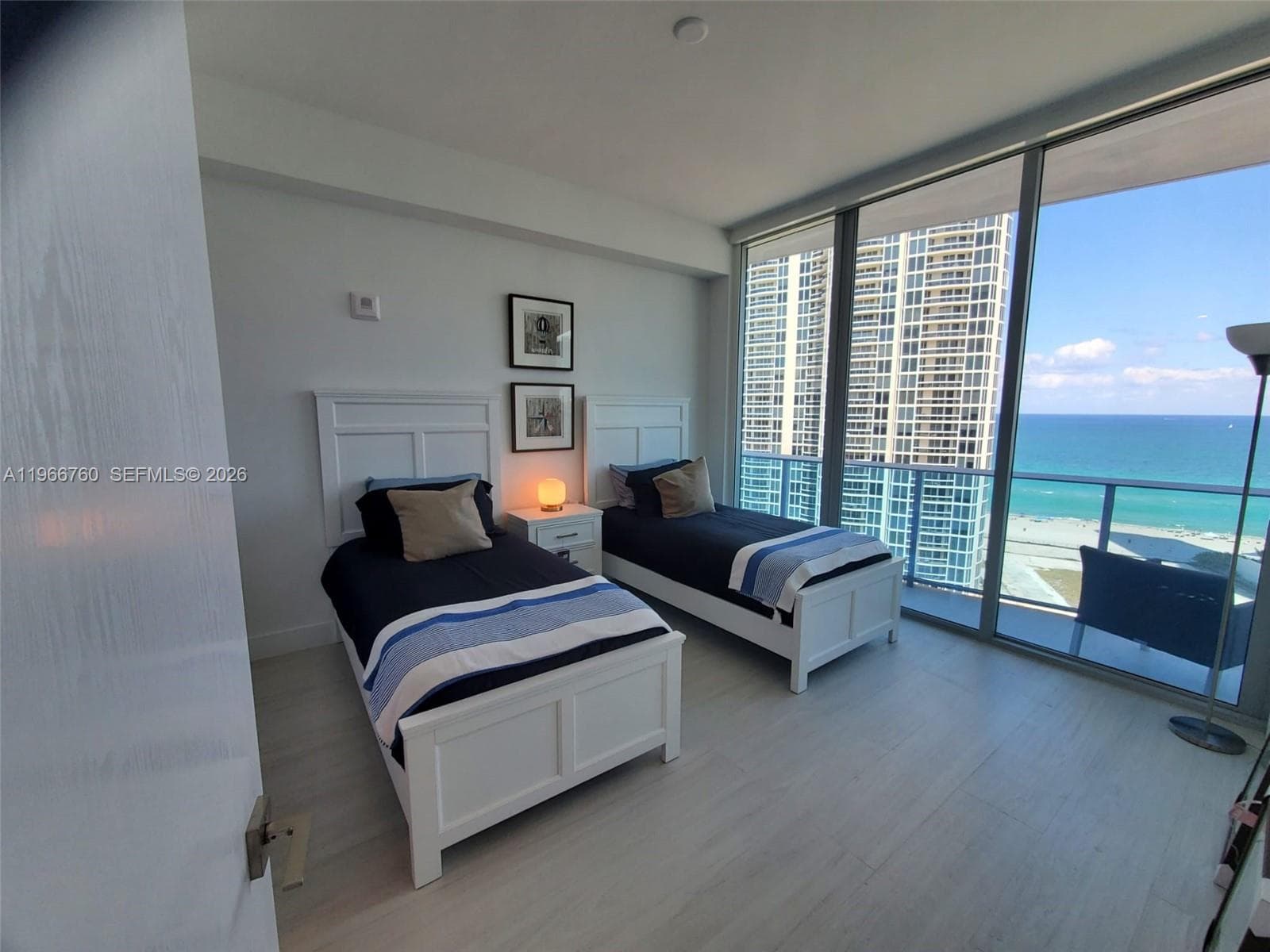 17550 Collins Ave 1403 photo 9
