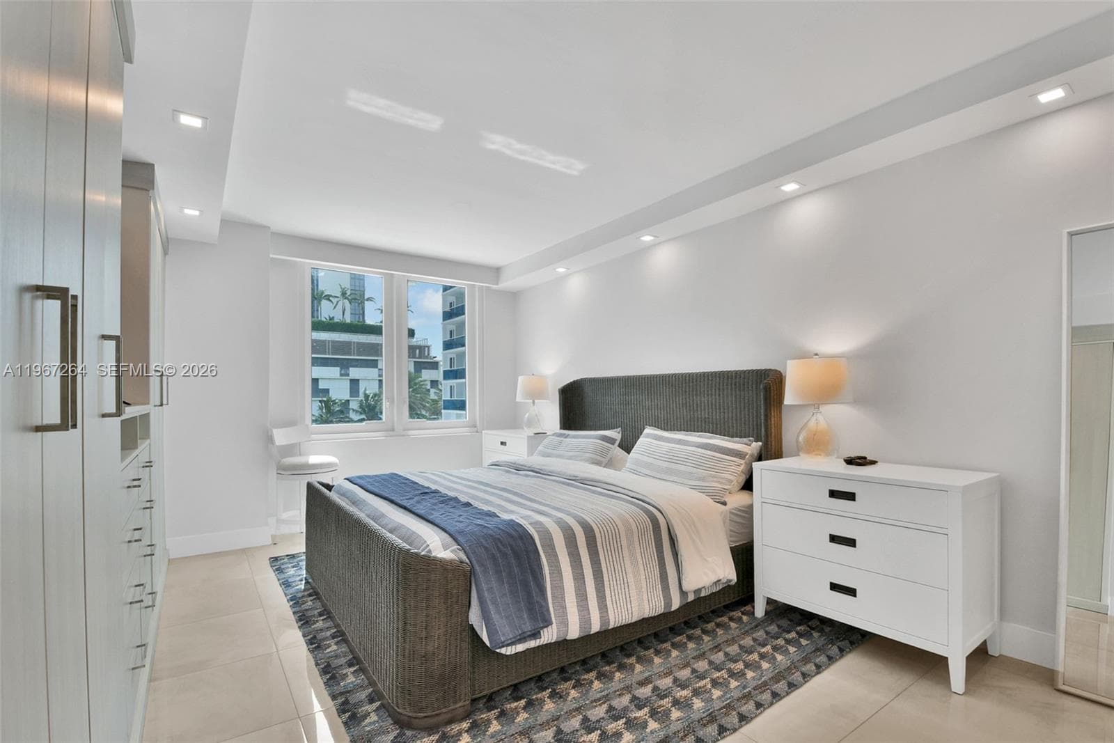 2301 Collins Ave 303 photo 8