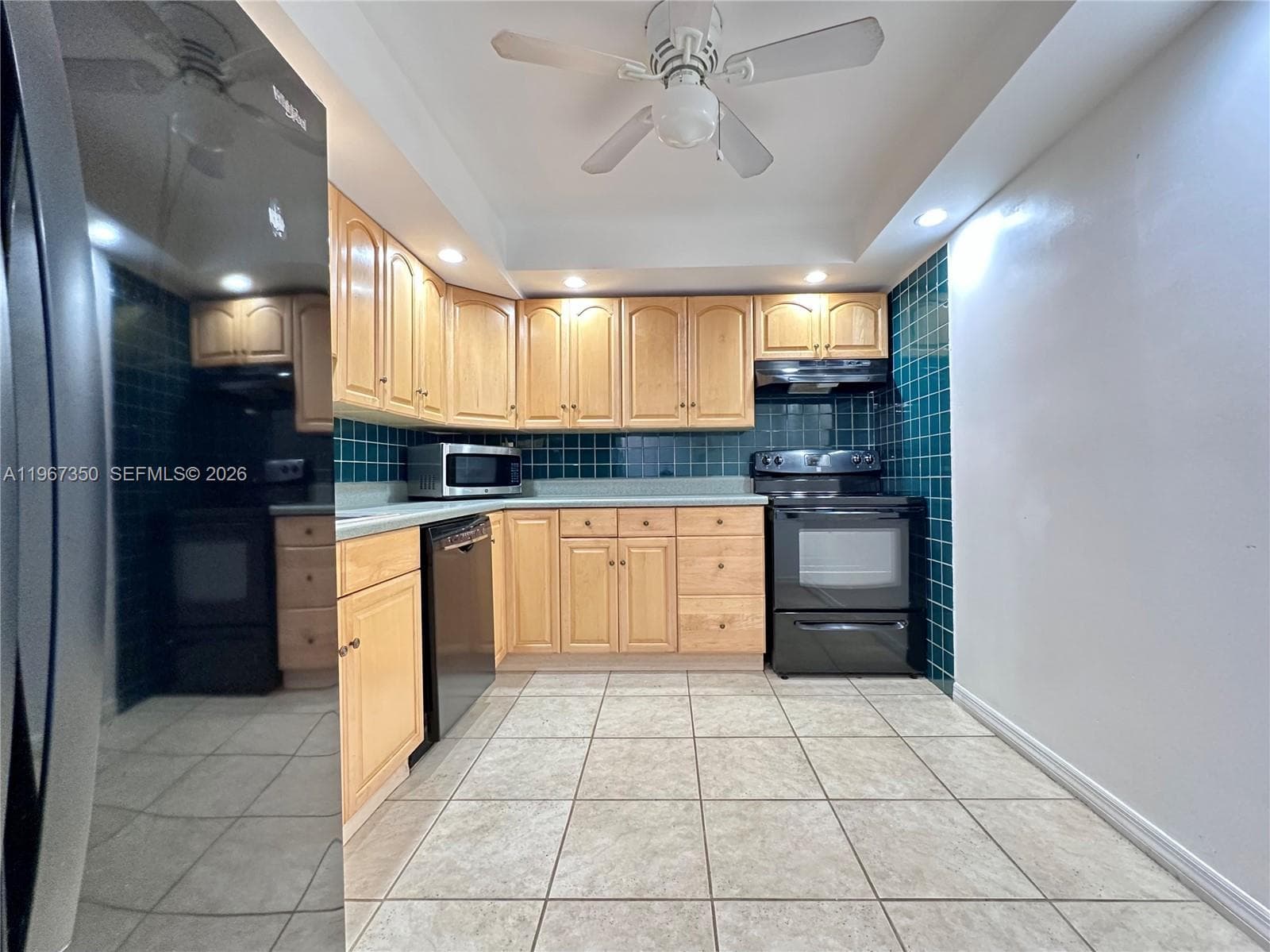 800 Parkview Dr 1007 photo 16