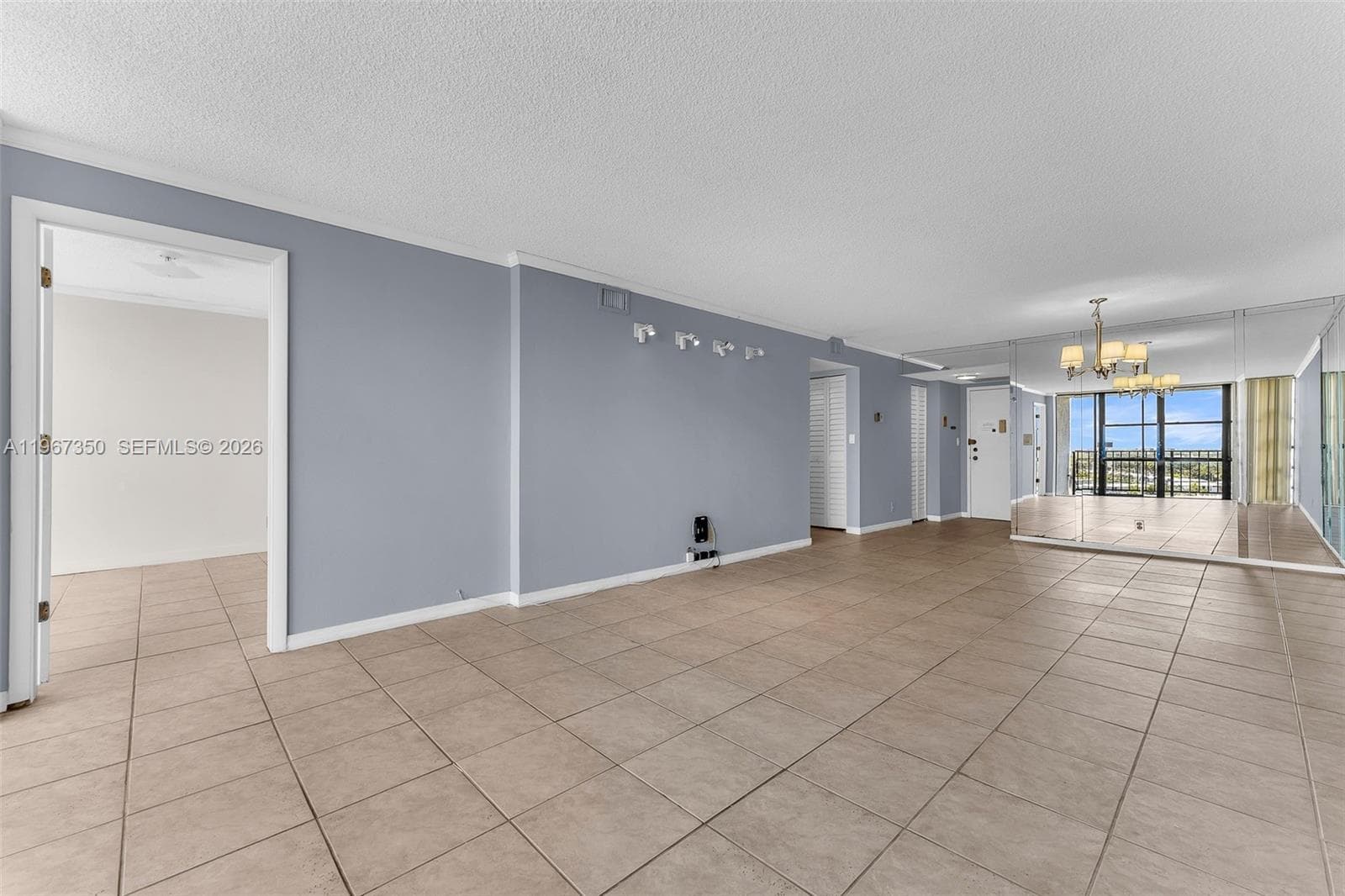 800 Parkview Dr 1007 photo 15