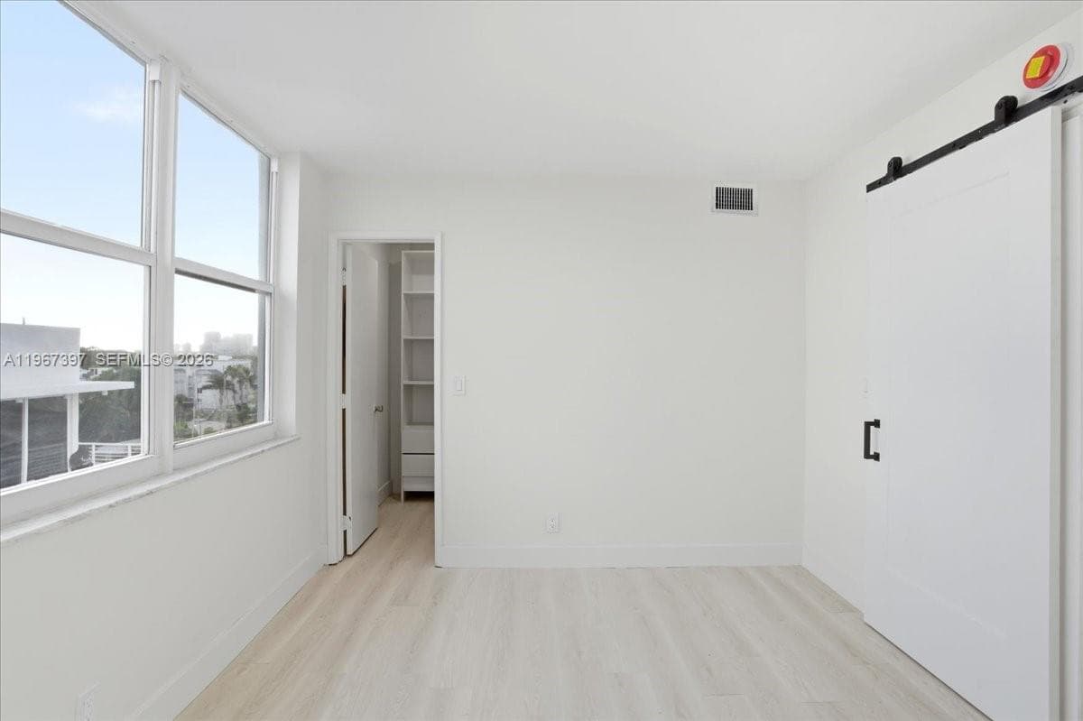 155 Isle Of Venice Dr 701 photo 17