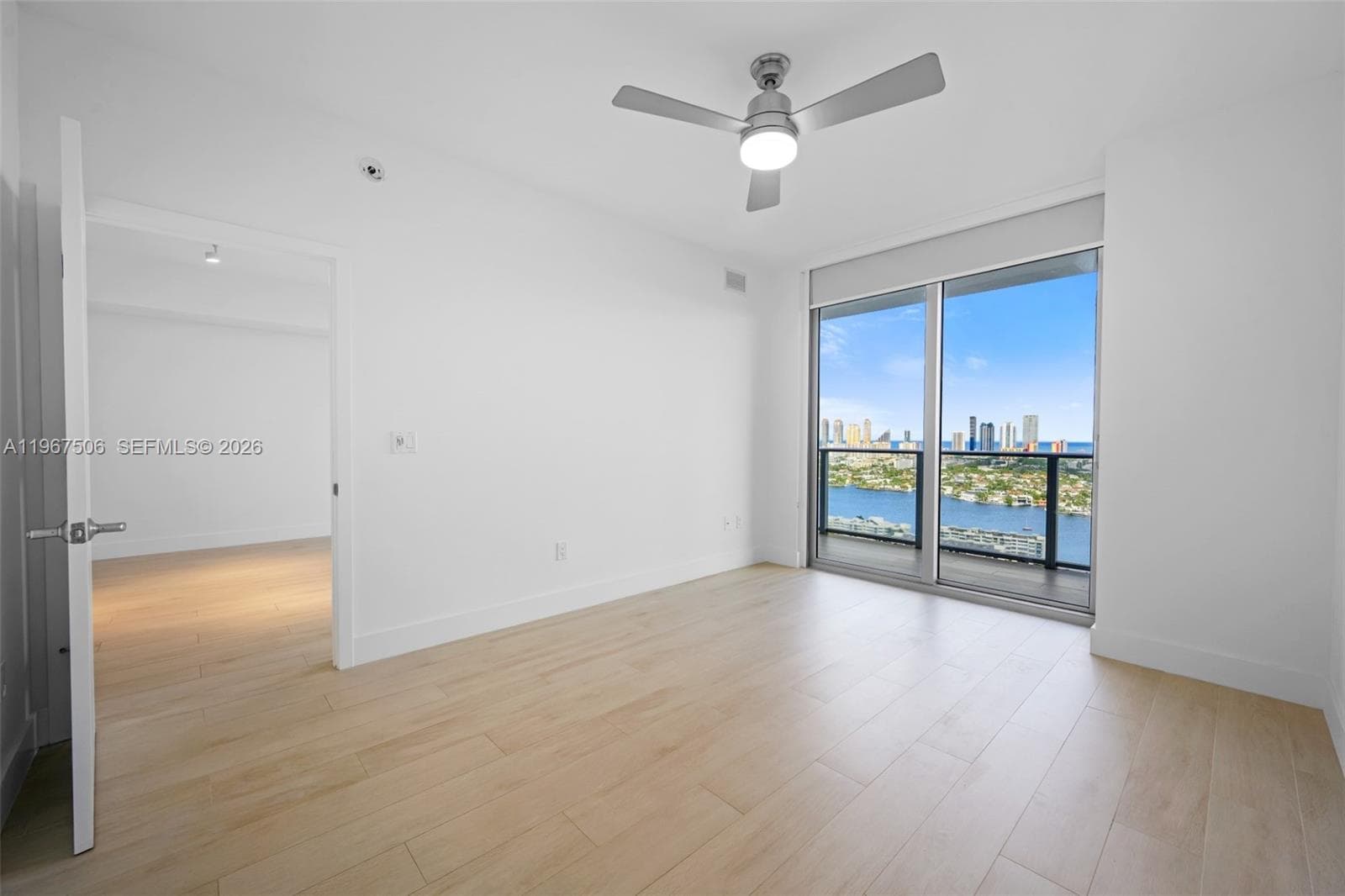 16385 Biscayne Blvd 3020 photo 17