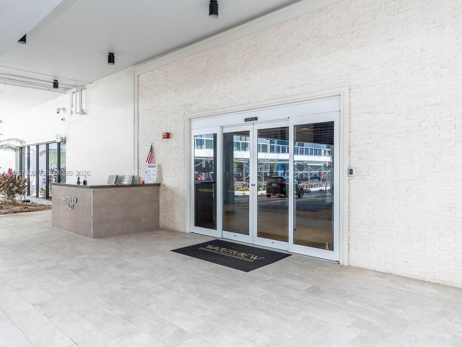 20505 E COUNTRY CLUB DR 634 photo 2