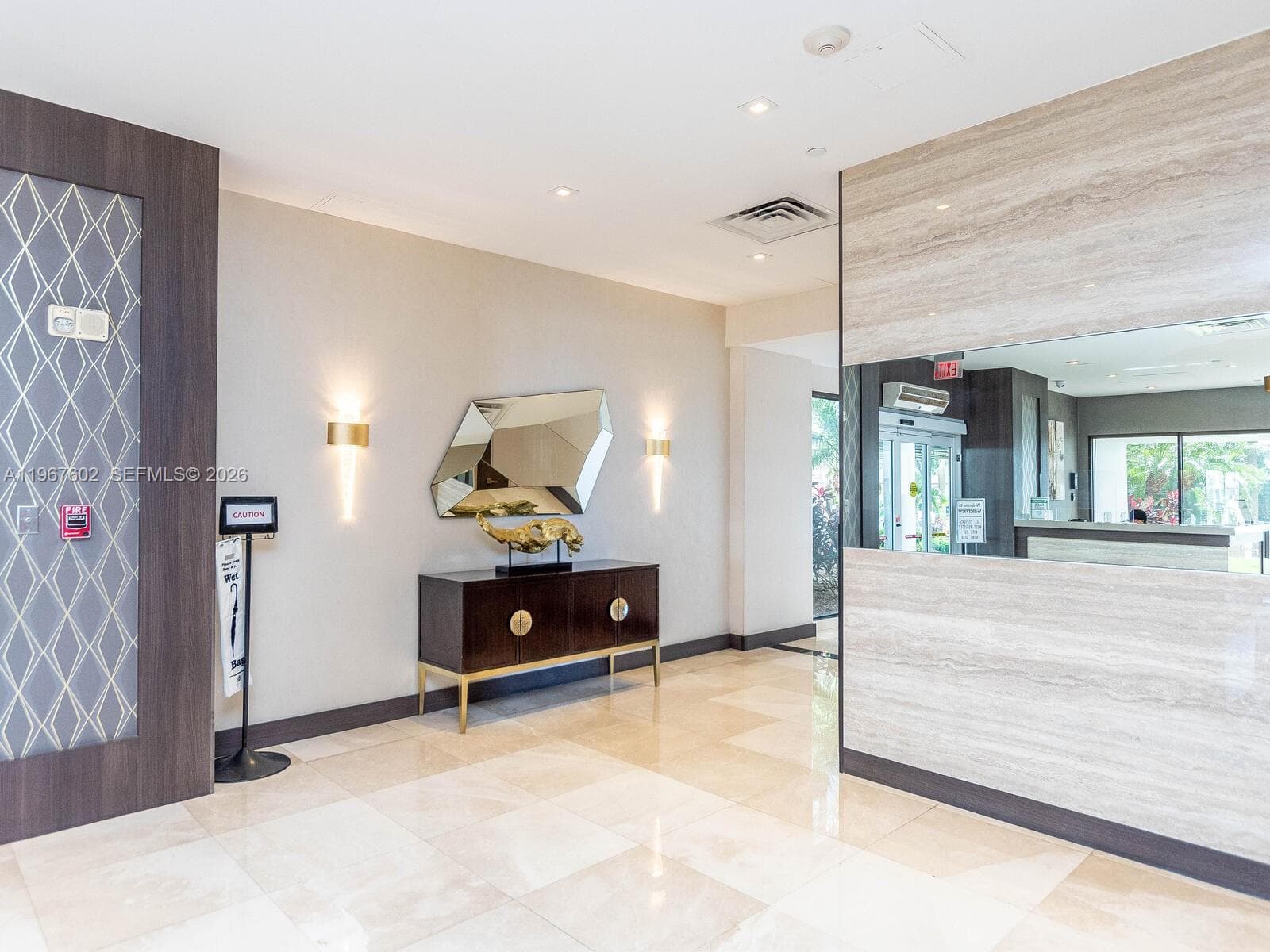 20505 E COUNTRY CLUB DR 634 photo 6