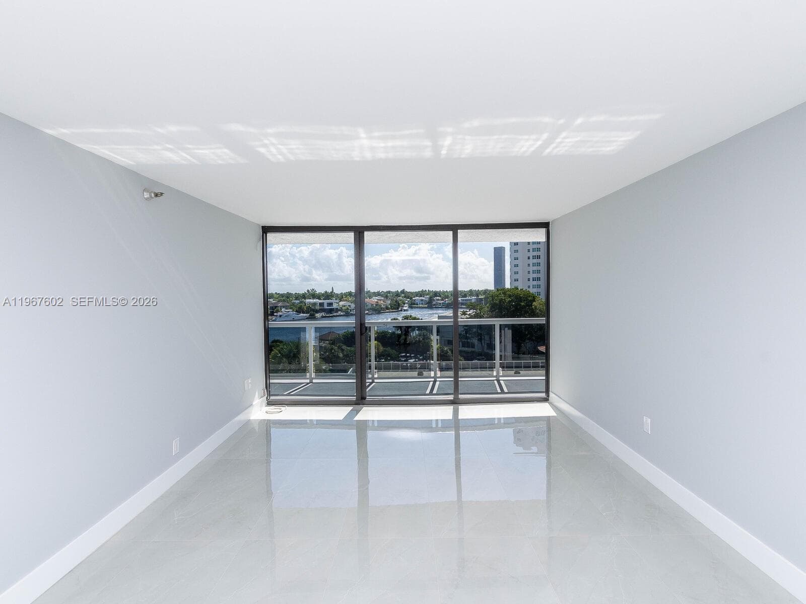 20505 E COUNTRY CLUB DR 634 photo 12