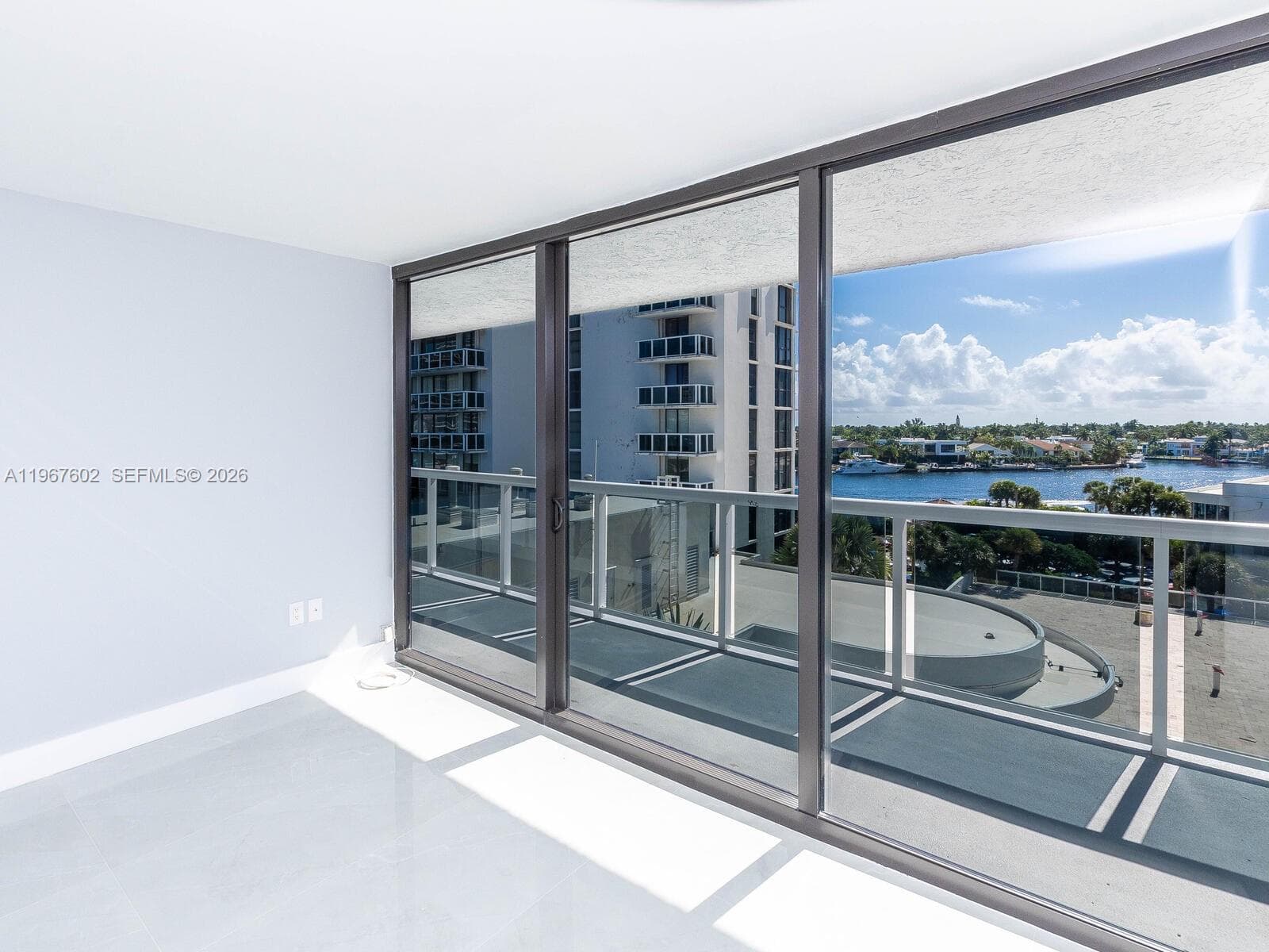 20505 E COUNTRY CLUB DR 634 photo 14
