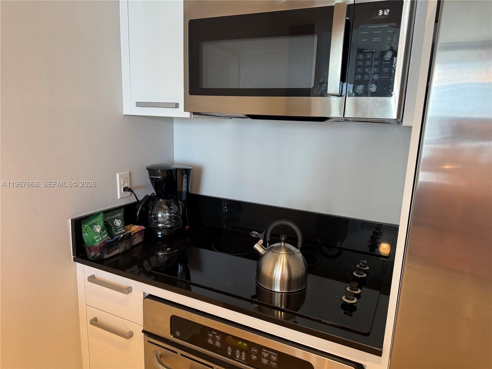 18683 Collins Ave 1404 photo 9