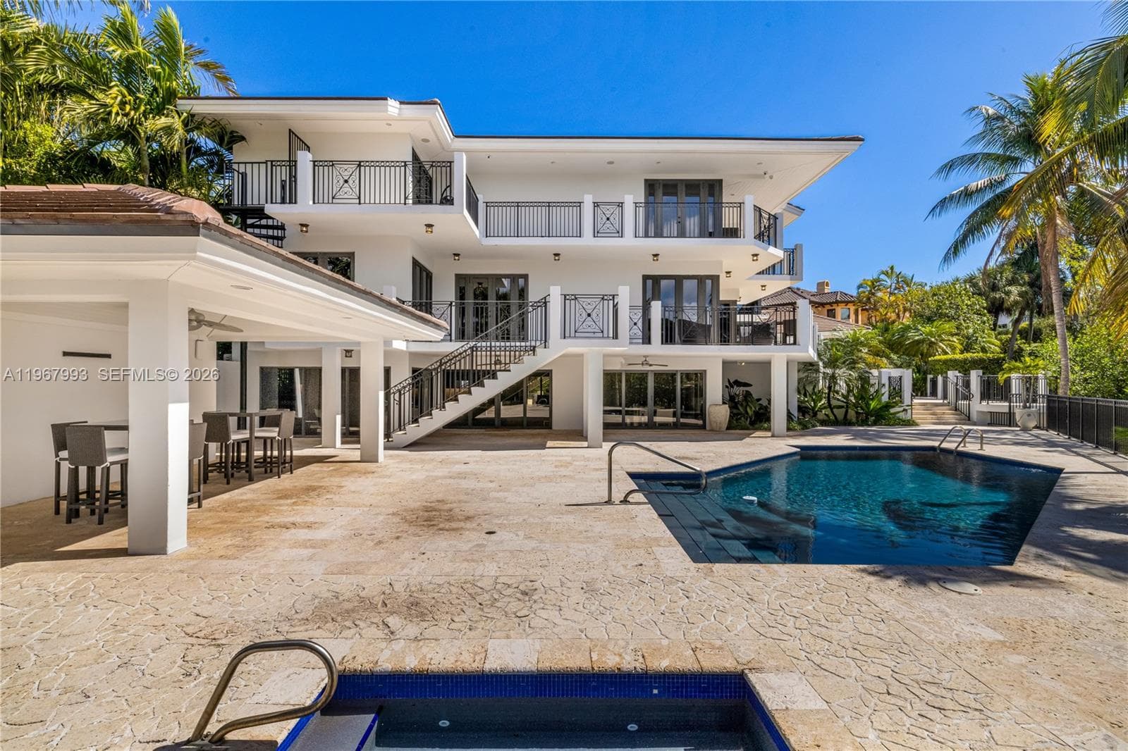 460 Costanera Rd photo 22