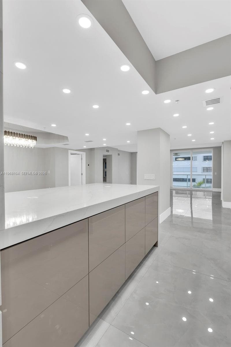 2051 3rd St 406 photo 15