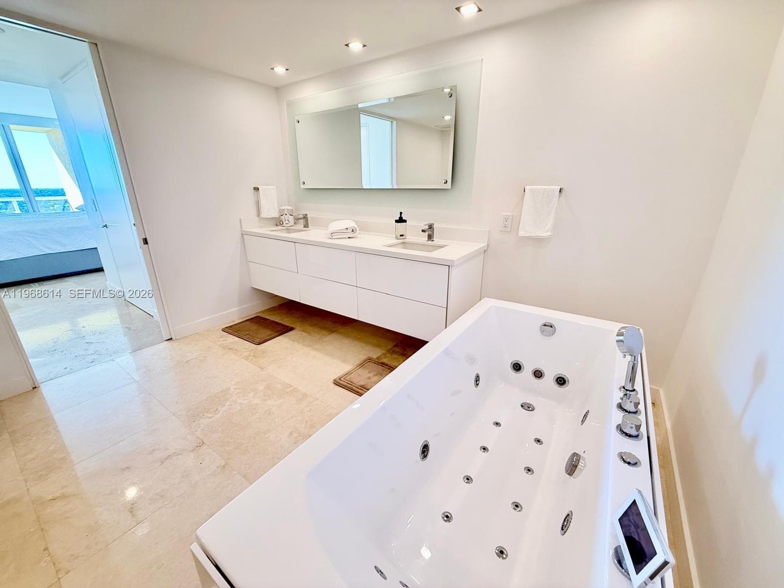 2100 Ocean Blvd 12D photo 25