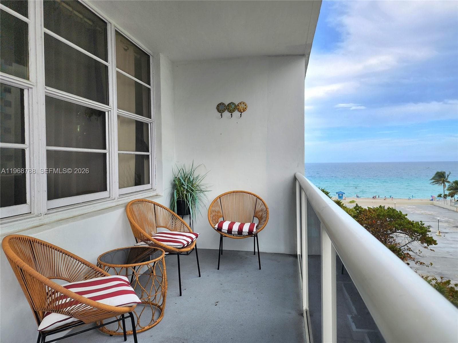 3725 Ocean Dr 620 photo 3