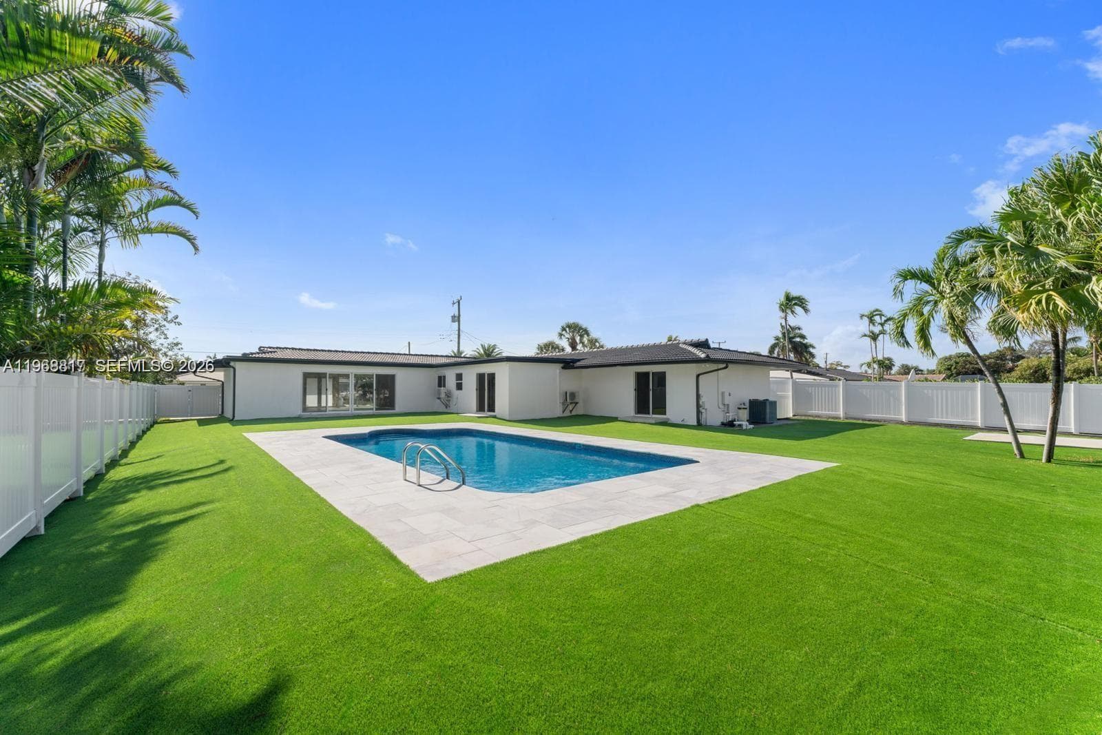 430 Tamarind Dr photo 14