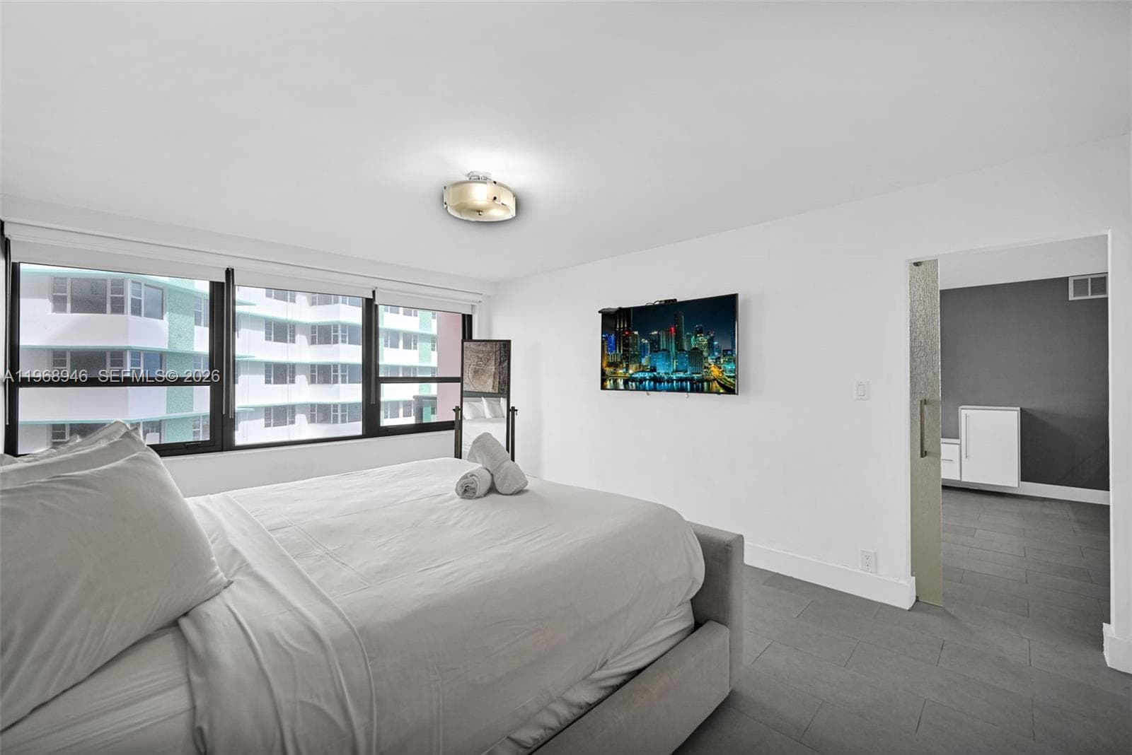 5225 Collins Ave 714 photo 18