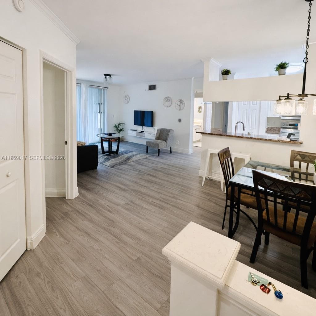 17125 N Bay Rd 3105 photo 7