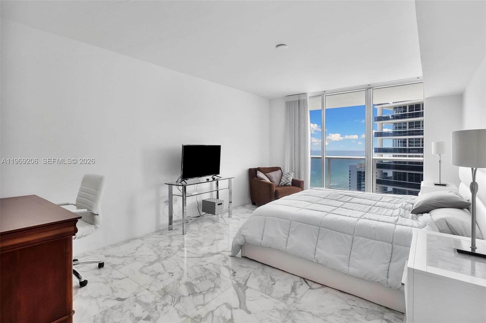 1830 S OCEAN DR 2906 photo 9