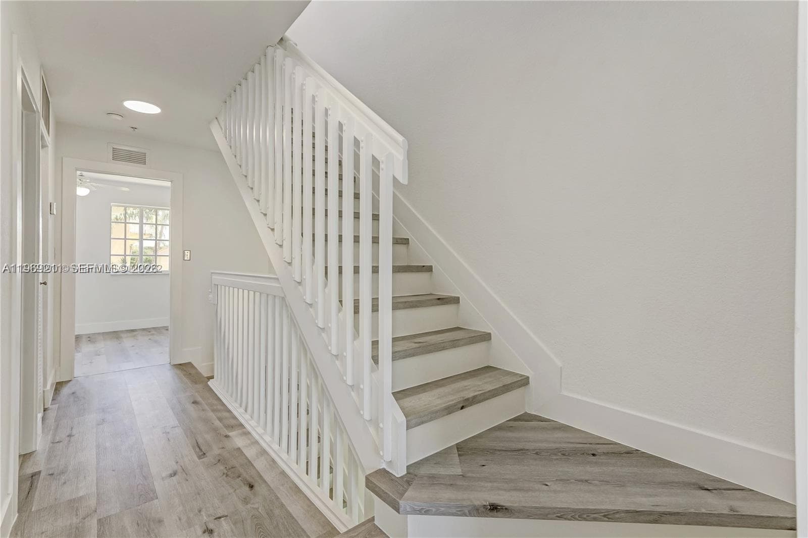 2054 NE 167th St 3-122 photo 8