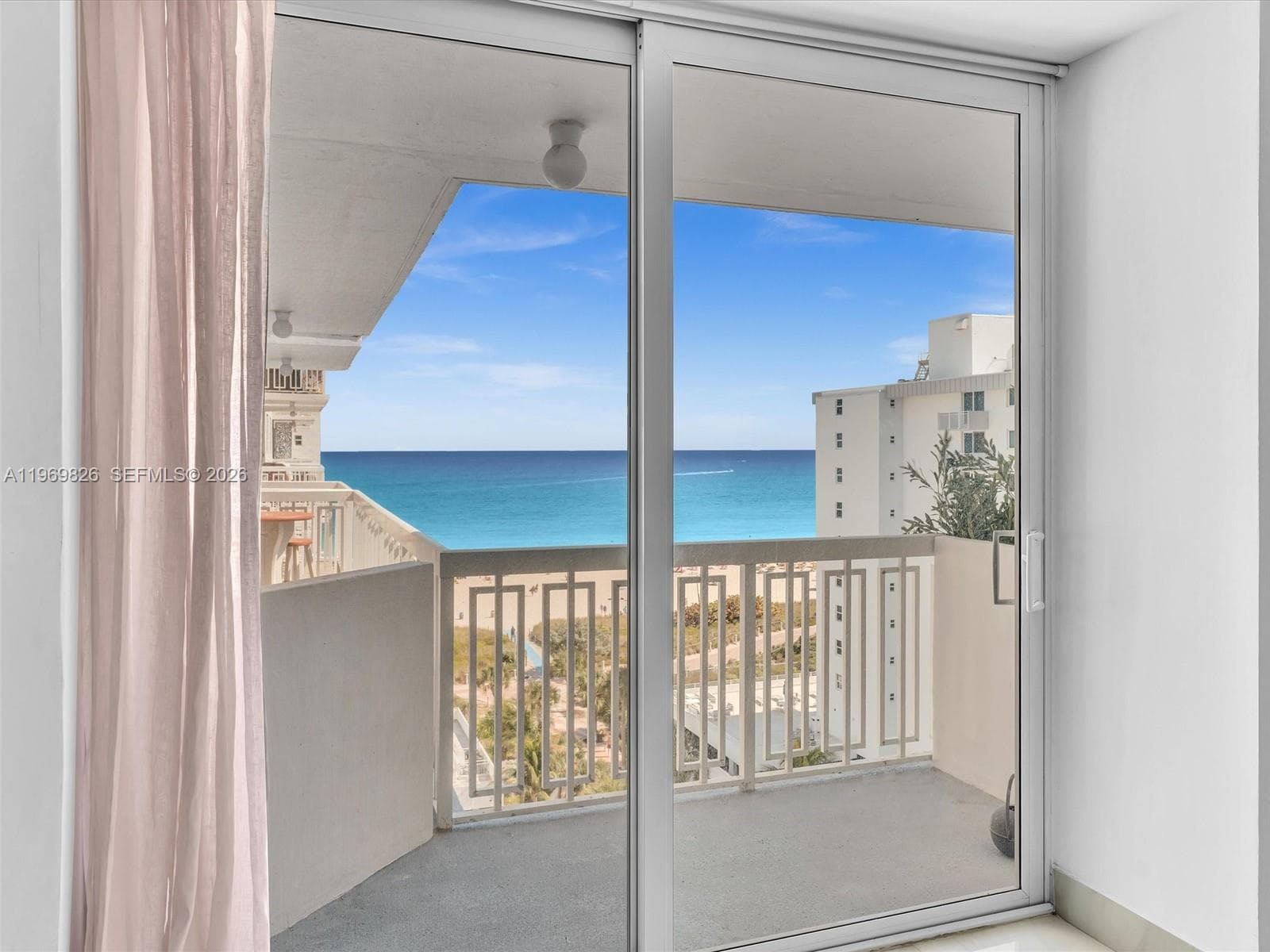 401 Ocean Dr 1007 photo 1