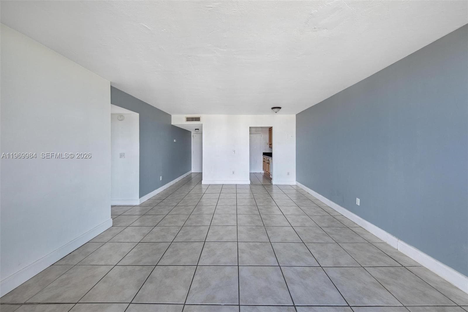 2350 NE 135th St 811 photo 15