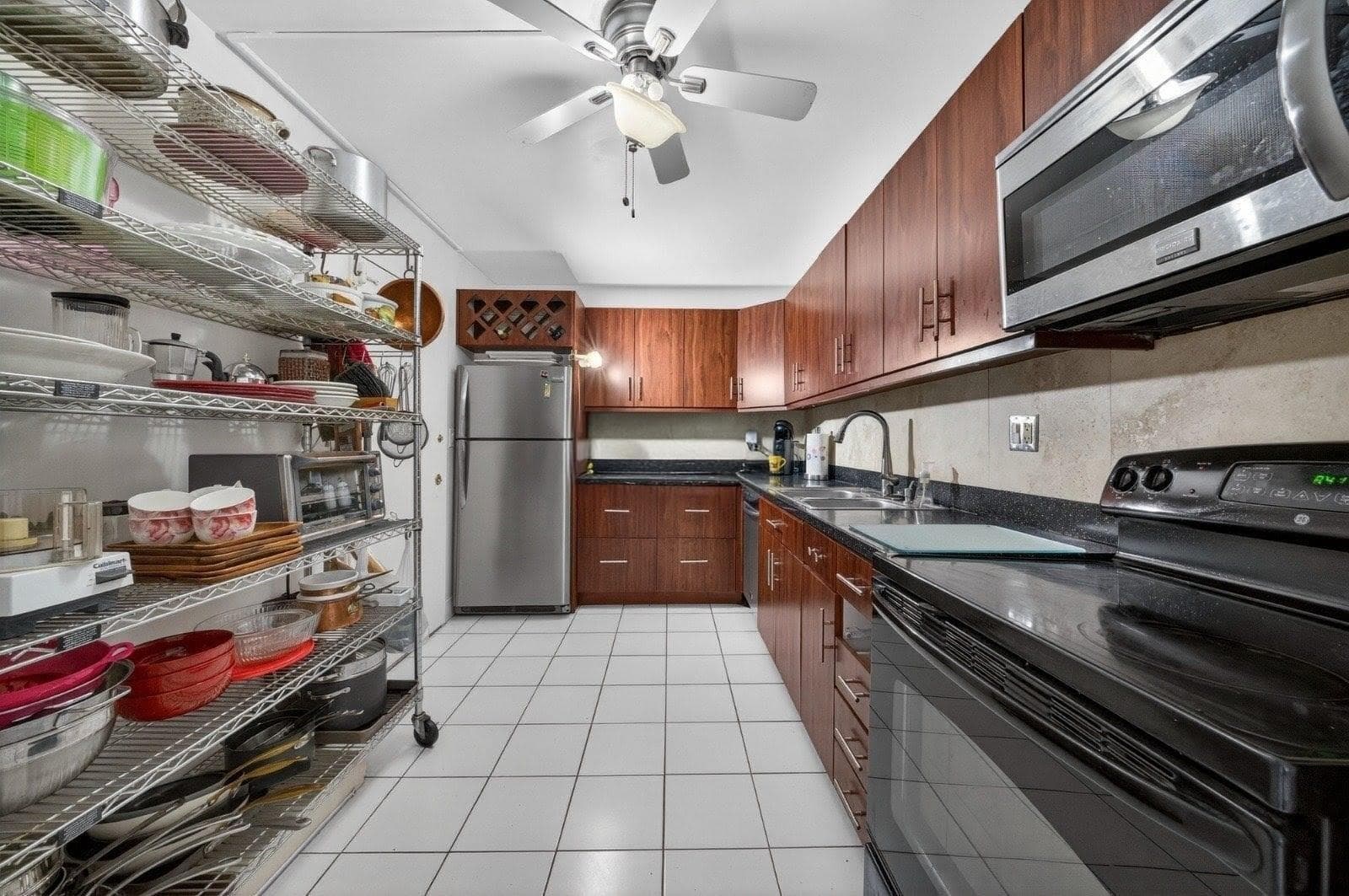 600 Three Islands Boulevard 406 photo 7