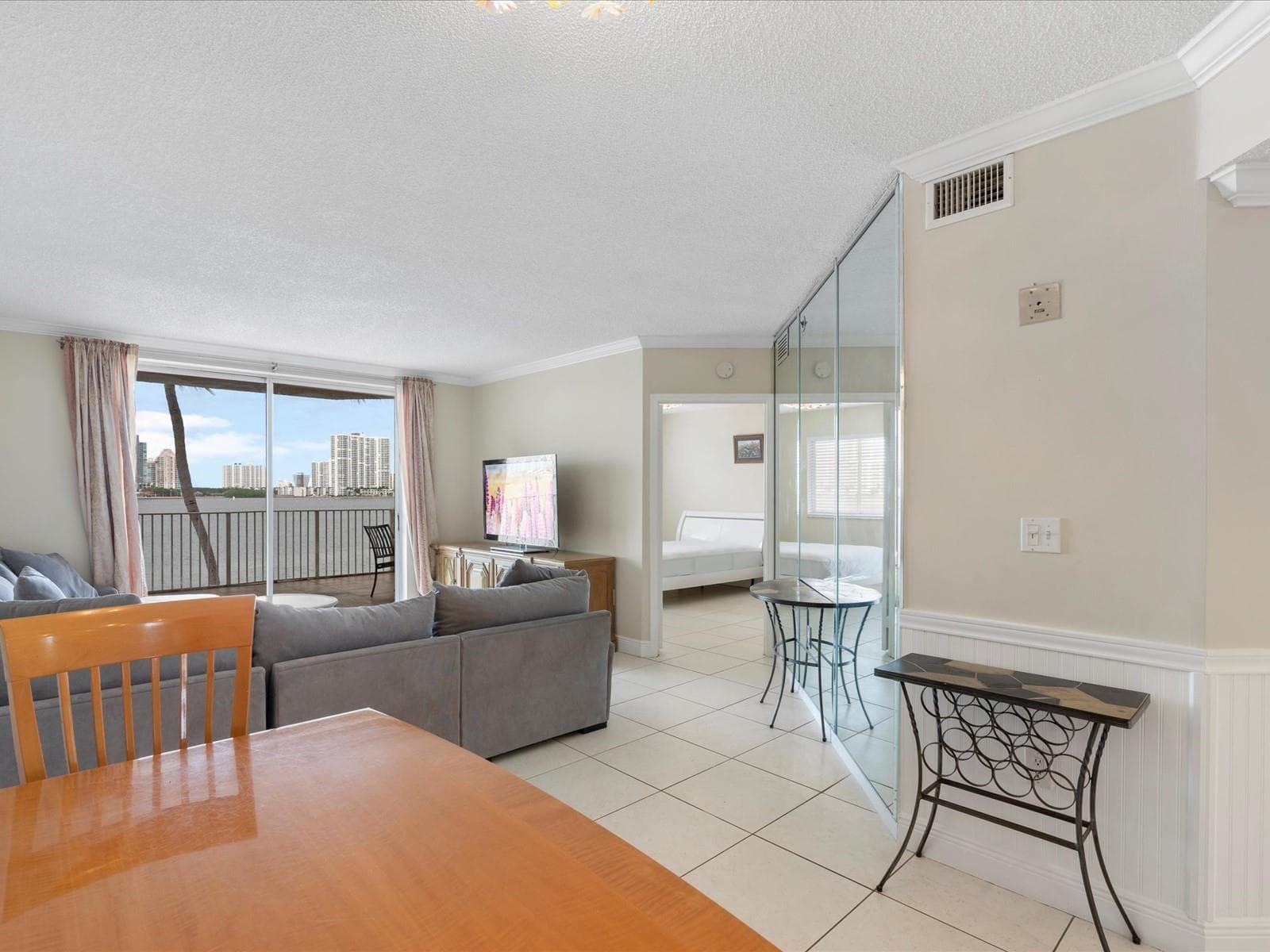 18260 N Bay Road 304 photo 24