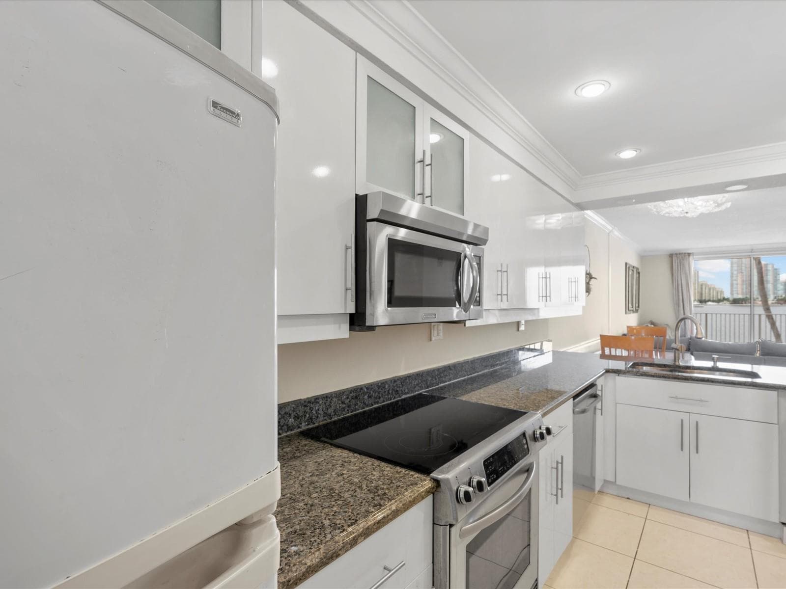 18260 N Bay Road 304 photo 8