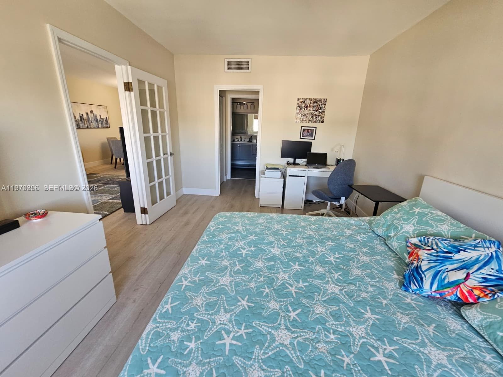 300 Bayview Dr 2101 photo 9