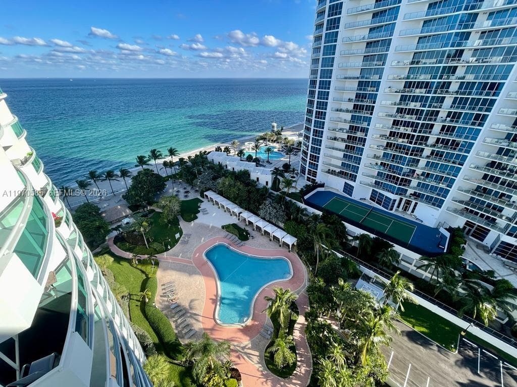 3001 S Ocean Dr 1621 photo 2