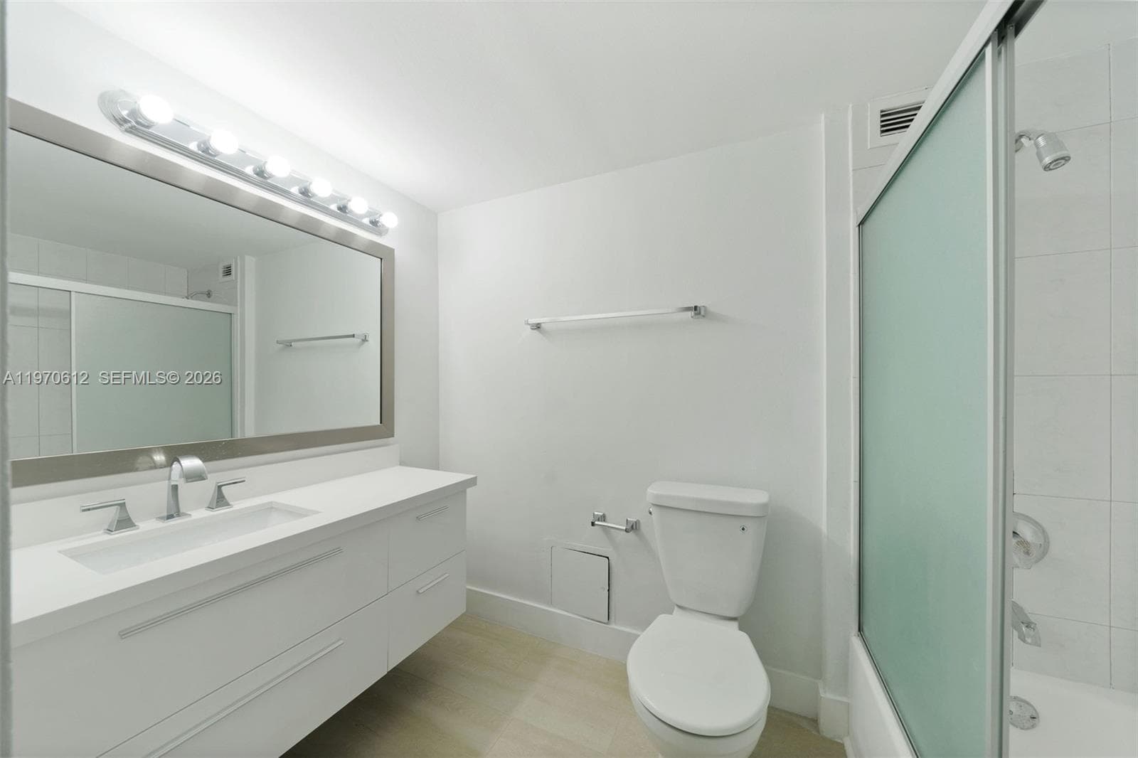 2301 Collins Ave 338 photo 13