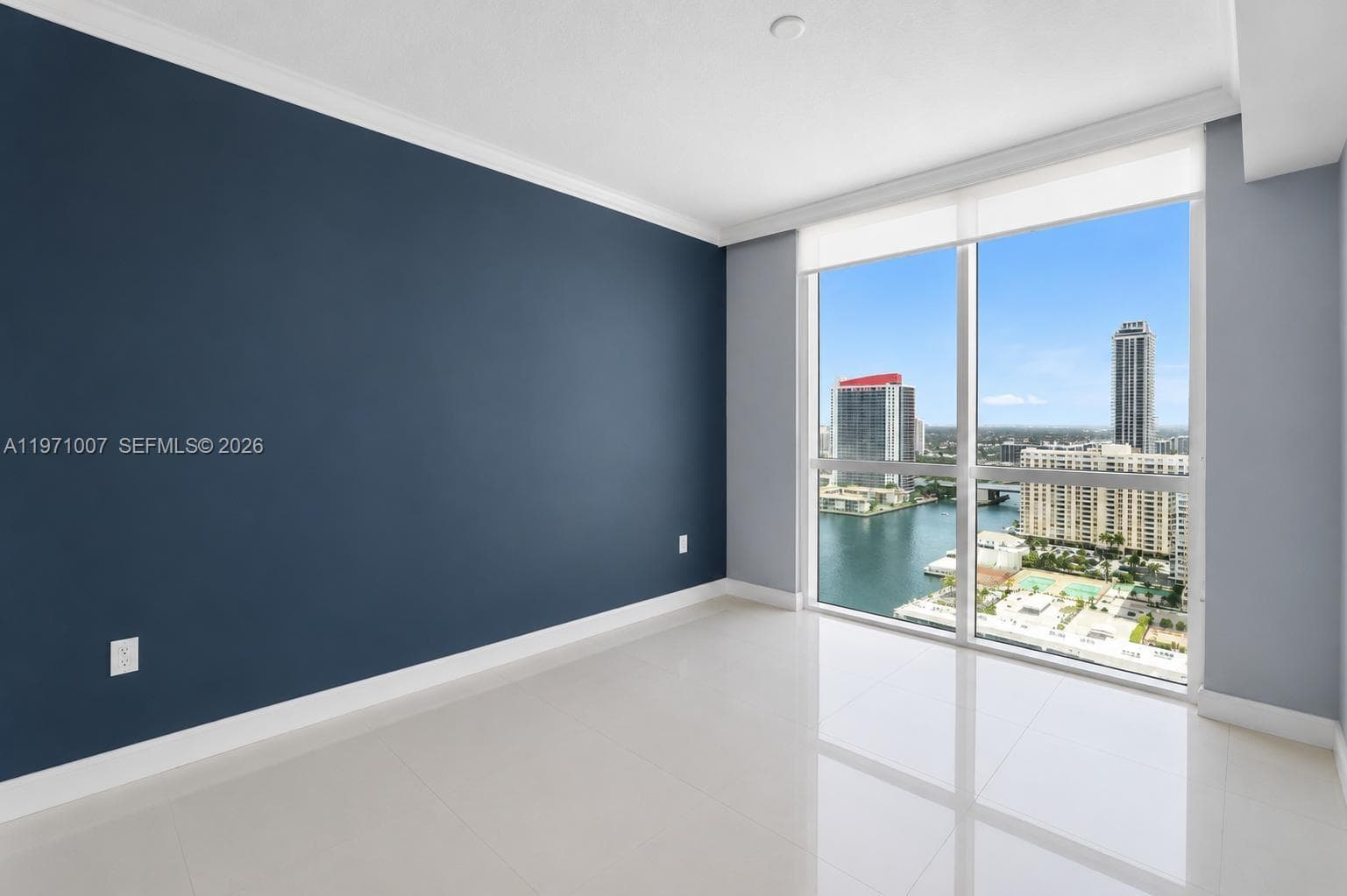 1945 S Ocean Dr 2209 photo 17