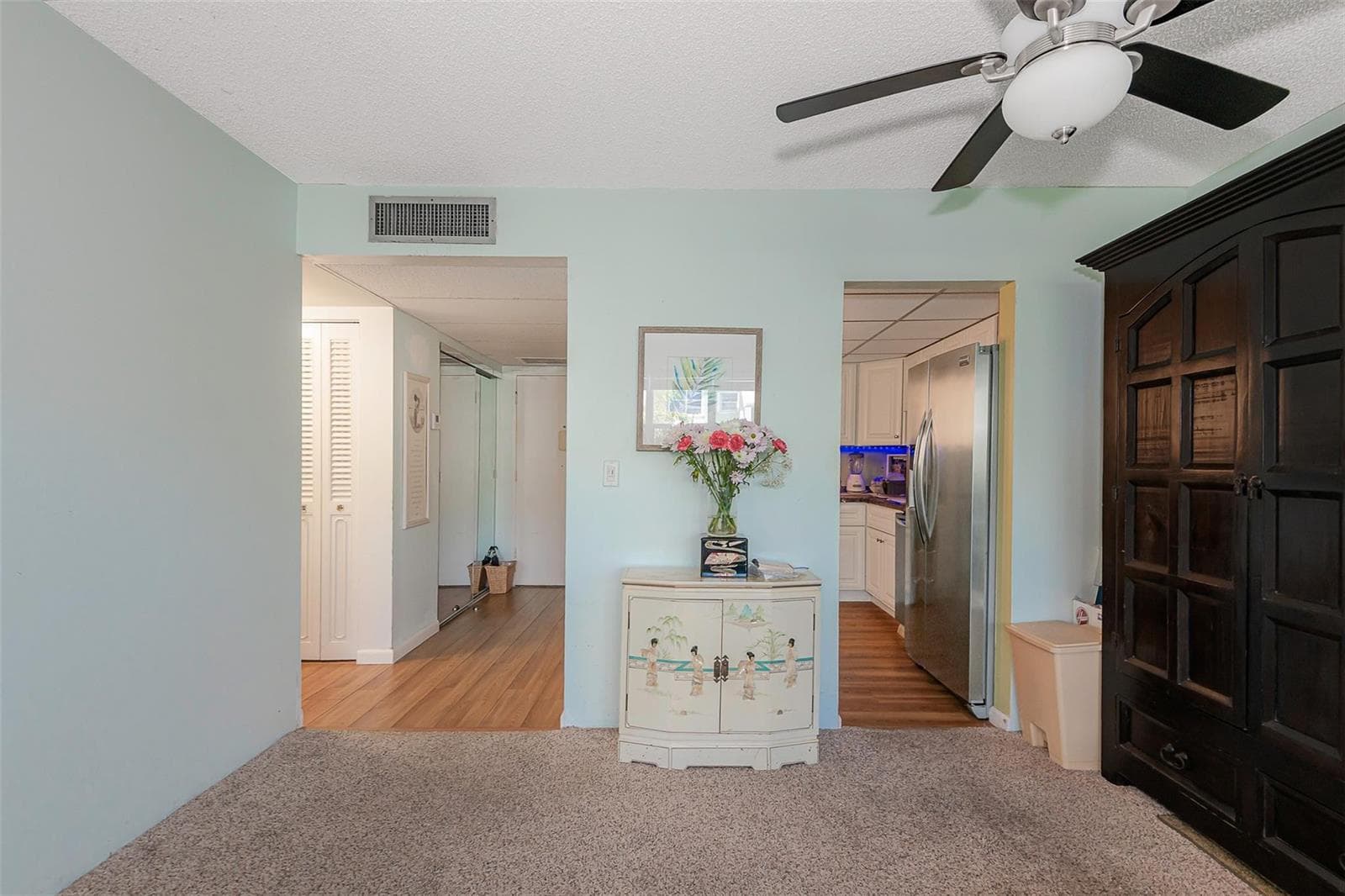 2751 Taft Street 305 photo 10