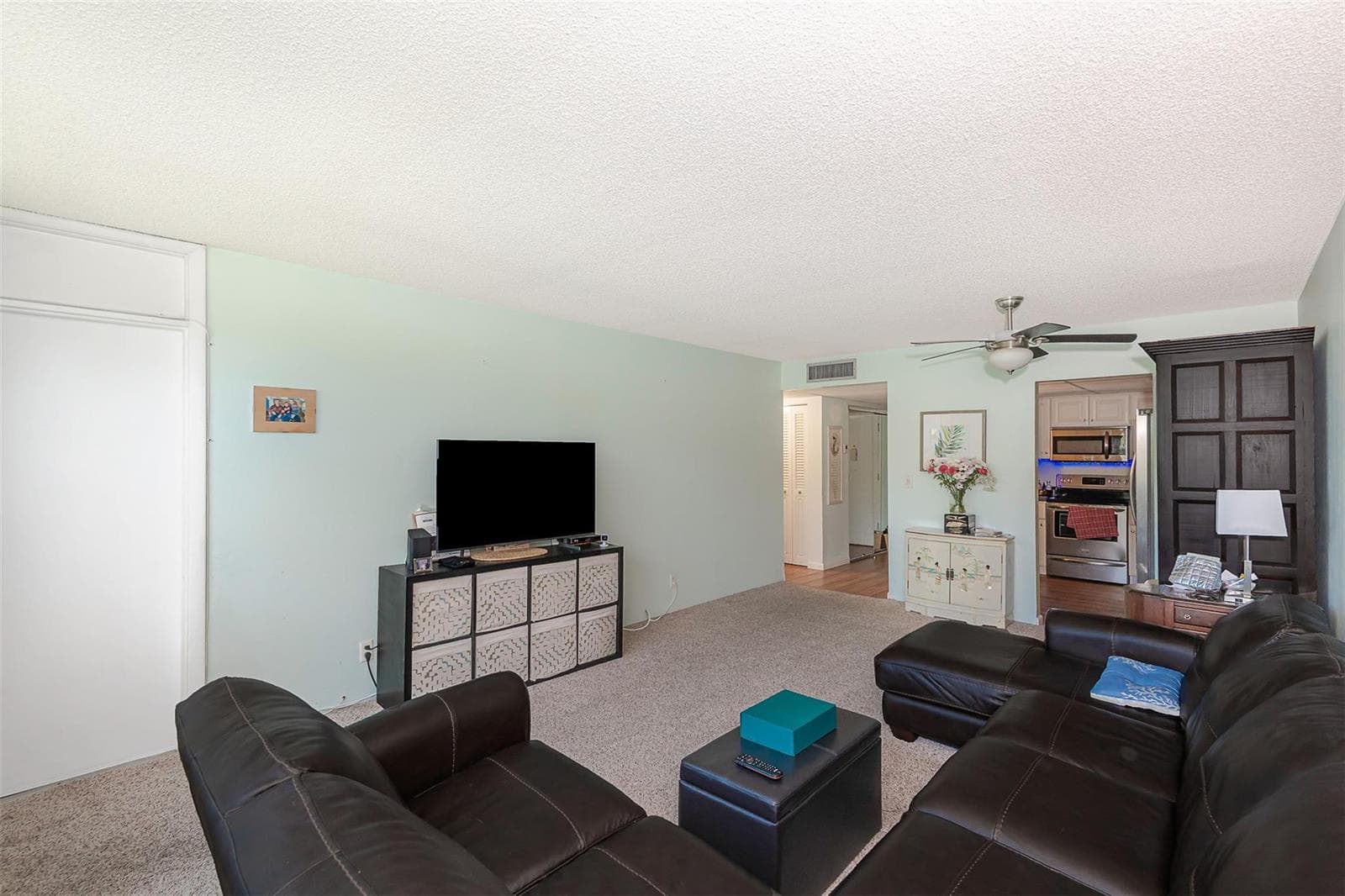 2751 Taft Street 305 photo 8