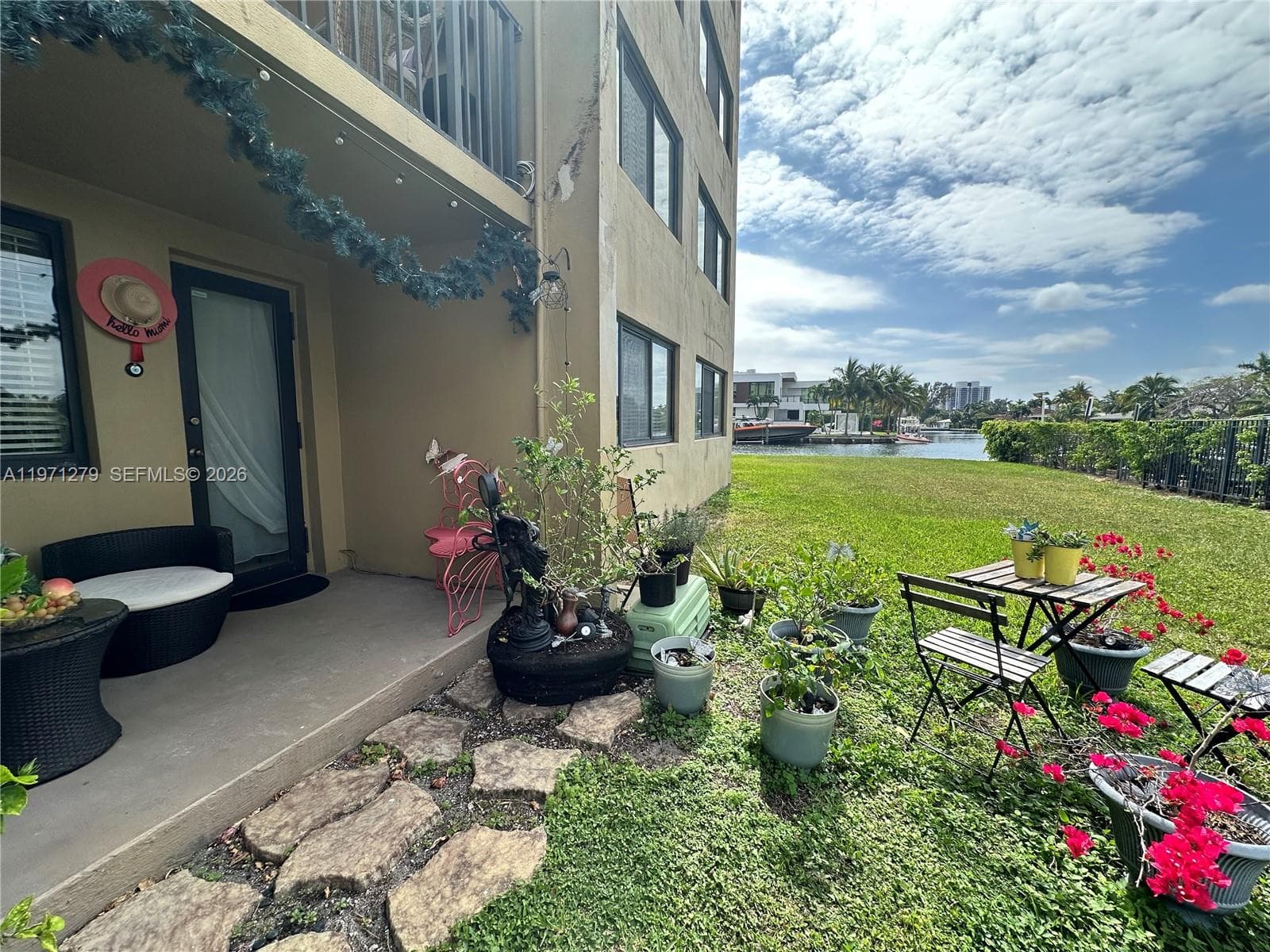 301 Golden Isles Dr (Avail MAY,1) 114 photo 18