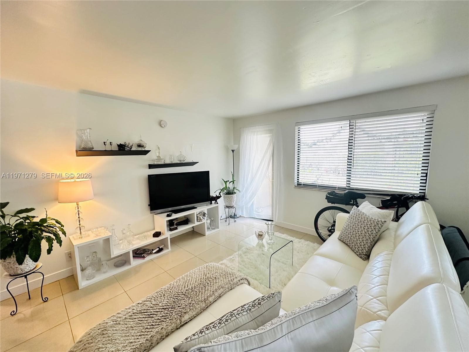 301 Golden Isles Dr (Avail MAY,1) 114 photo 8