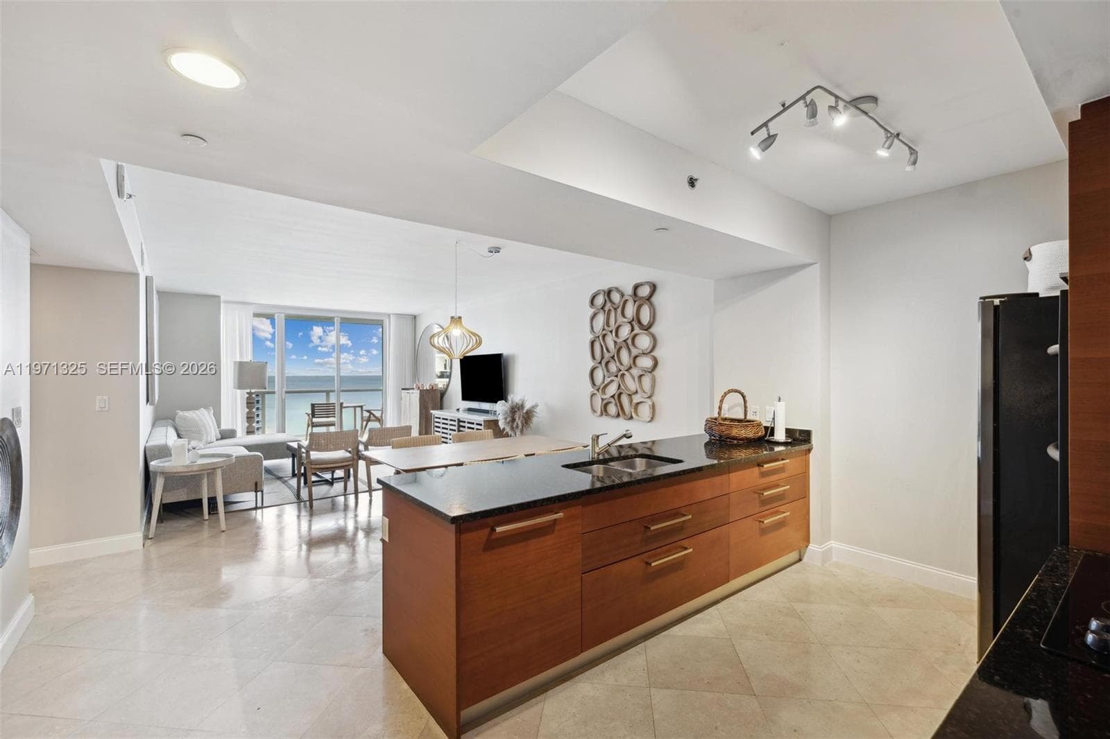 1830 S OCEAN DR 2811 photo 9