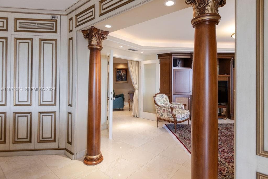 3000 Island Blvd 2902 photo 14