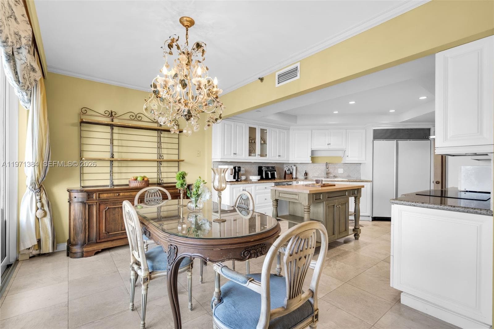 3000 Island Blvd 2902 photo 19